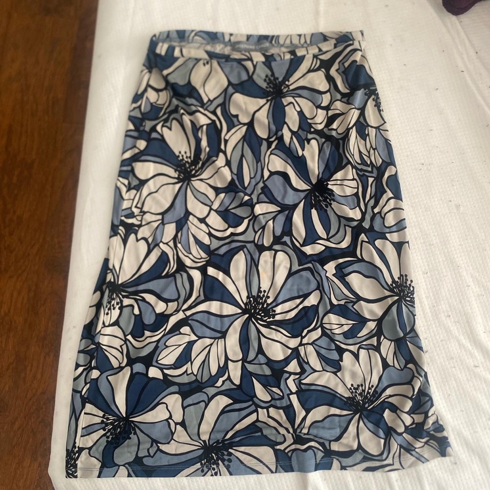 Josephine Chaus Blue and Cream Floral Midi Skirt
